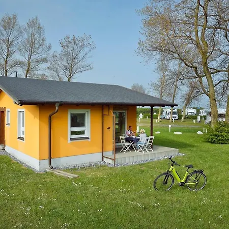 Hébergement de vacances Knaus Camping- Und Ferienhauspark Rugen